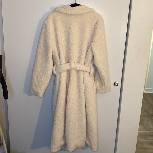 NWT Eloquii Long Belted Teddy Coat - SIZE 18/20 2X - Picture 8 of 8